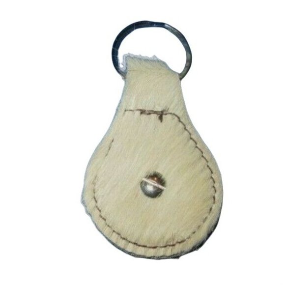 Creamy Off White Hair On Leather Silver Praying Cowboy Concho Key Ring Chain NEW - Picture 2 of 2